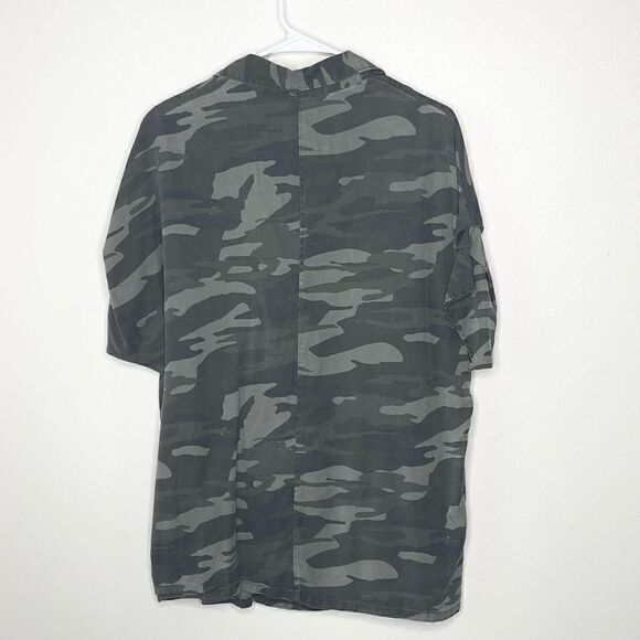 Express Camo scrunch sleeves side button tunic top - Women’s M - Picture 2 of 7